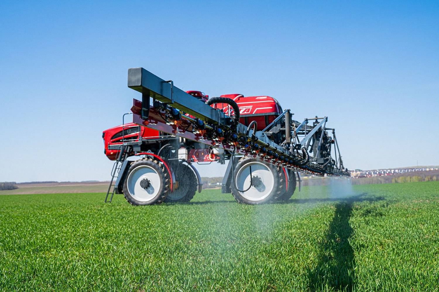 Самоходный опрыскиватель UTA-3000.G