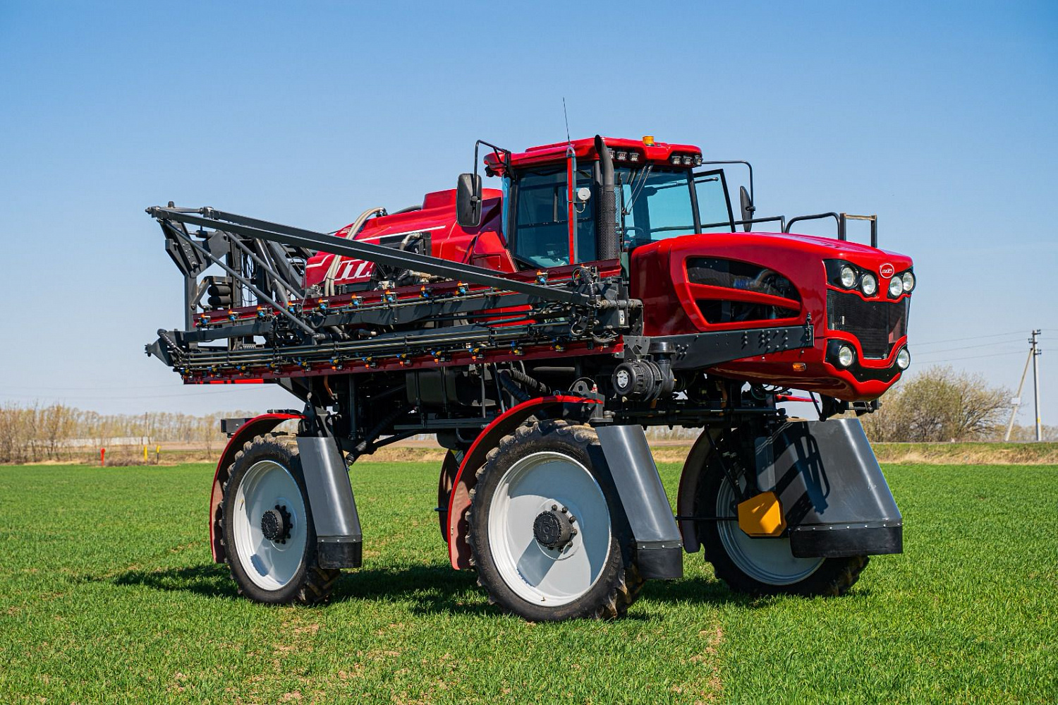 Самоходный опрыскиватель UTA-3000.G